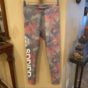 ADIDAS Pastel Camo Leggings Size Small